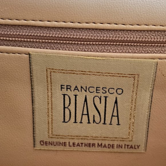 MADE IN ITALY Croc Embossed Ivory Patent Leather Clutch Crossbody - Picture 12 of 13